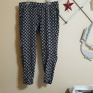 Lightweight Patterned Harem Pants
